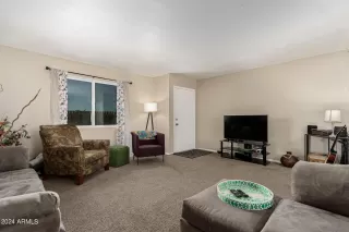 Photo #5: 6730031 Listing