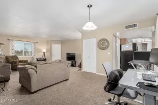 Photo #6: 6730031 Listing