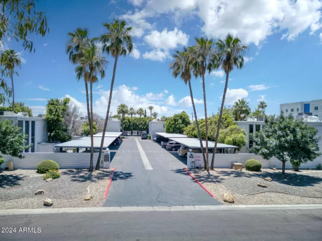 MLS: 6730045 Condo For Sale