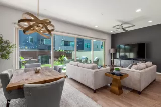 Photo #4: 6730243 Listing