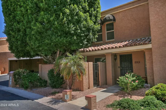 MLS: 6730256 Condo For Sale