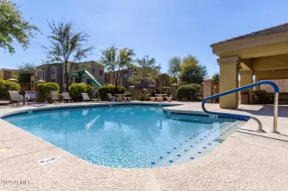 Photo #4: 6730260 Listing