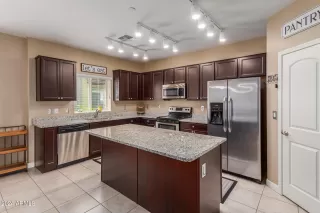 Photo #1: 6730342 Listing 