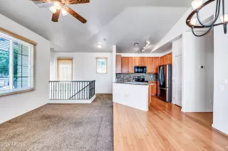 Photo #5: 6730407 Listing