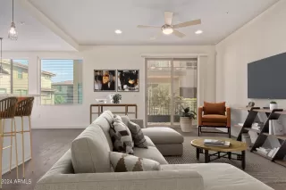 Photo #2: 6730433 Listing 