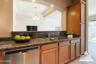 Photo #6: 6730537 Listing