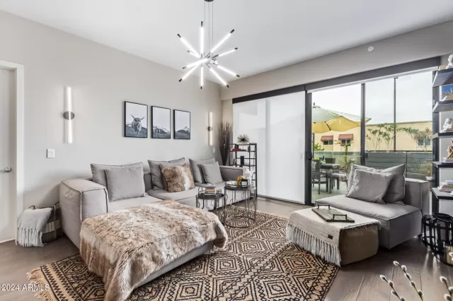 MLS: 6730622 Condo For Sale