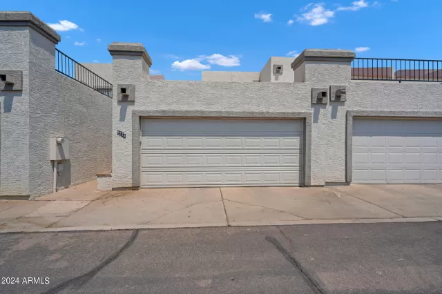 MLS: 6730694 Condo For Sale