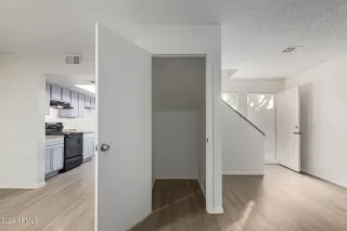 Photo #3: 6730834 Listing