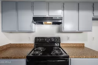 Photo #6: 6730834 Listing