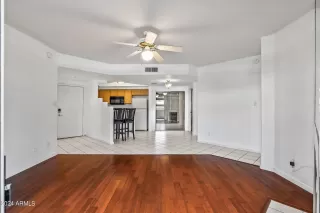 Photo #4: 6730848 Listing