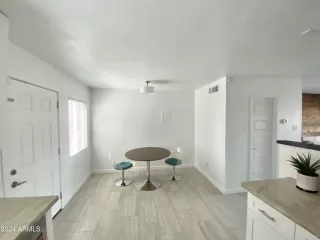 Photo #2: 6730977 Listing 