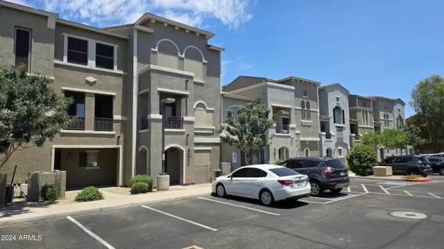 MLS: 6731113 Condo For Sale