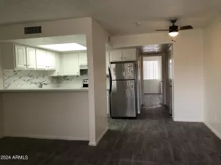 Photo #5: 6731195 Listing