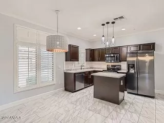 Photo #5: 6731287 Listing 