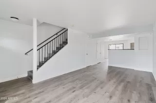 Photo #3: 6731332 Listing