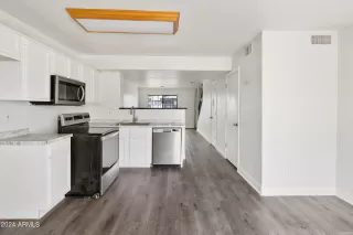 Photo #6: 6731332 Listing