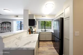 Photo #1: 6731408 Listing