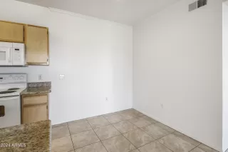 Photo #6: 6731738 Listing