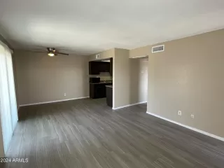 Photo #4: 6731984 Listing