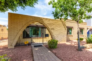 Photo #3: 6732301 Listing