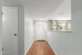 Photo #5: 6732301 Listing