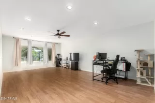 Photo #6: 6732301 Listing