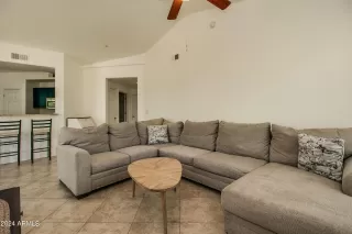 Photo #5: 6732670 Listing 