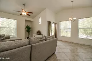 Photo #6: 6732670 Listing 