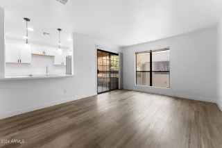 Photo #2: 6732679 Listing