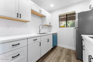 Photo #5: 6732679 Listing