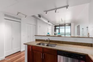 Photo #1: 6732716 Listing 