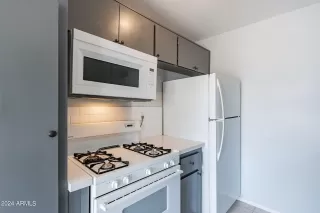 Photo #2: 6732799 Listing 