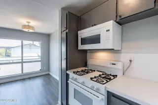Photo #3: 6732799 Listing 