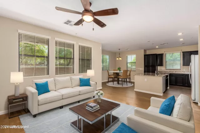 MLS: 6733004 Condo For Sale