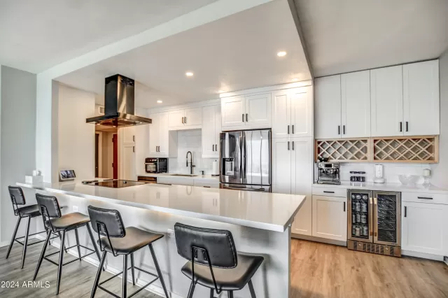 MLS: 6733183 Condo For Sale