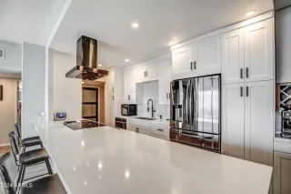 Photo #4: 6733183 Listing