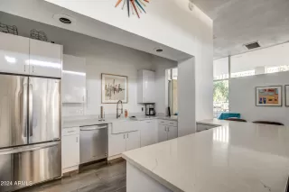 Photo #6: 6733183 Listing