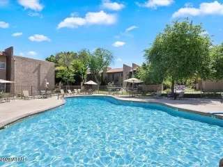 Photo #1: 6733190 Listing 