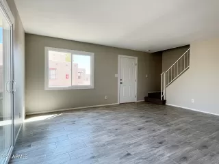 Photo #3: 6733242 Listing