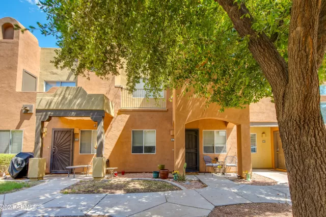 MLS: 6733272 Condo For Sale