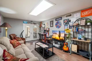 Photo #2: 6733756 Listing