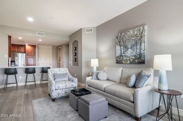 MLS: 6733796 Condo For Sale