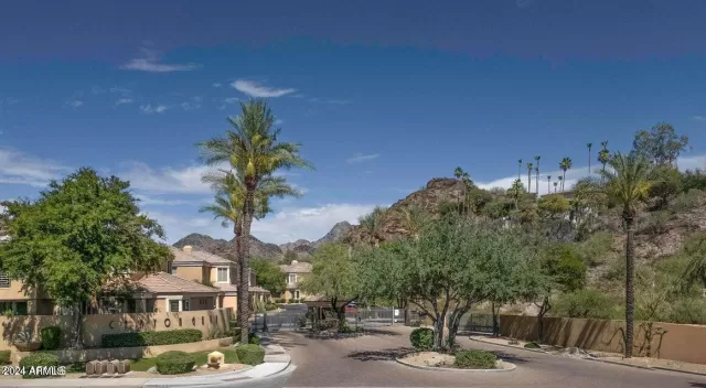 MLS: 6733822 Condo For Sale
