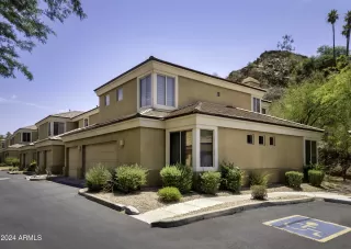 Photo #1: 6733822 Listing