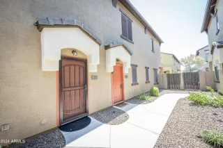 Photo #3: 6733900 Listing