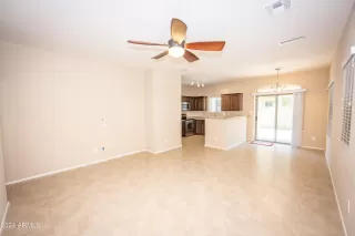 Photo #4: 6733900 Listing