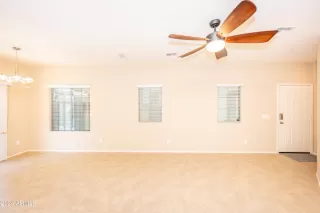 Photo #5: 6733900 Listing