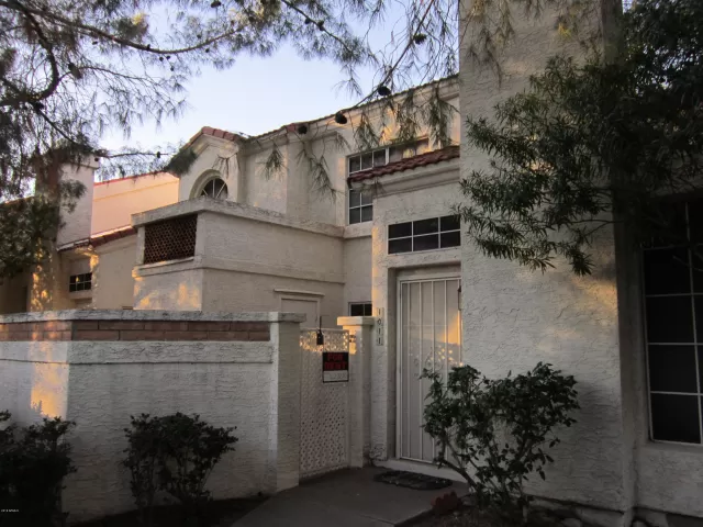 MLS: 6733982 Condo For Sale