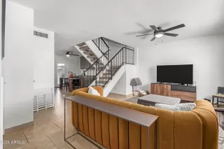 Photo #4: 6734094 Listing